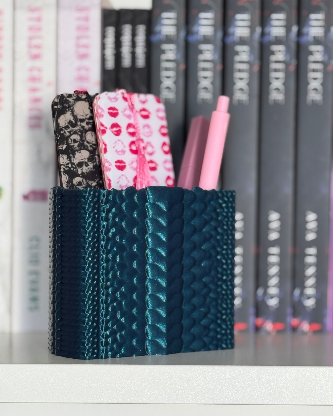 TRR Dragon Scale Bookmark Holder - Bookshelf and Desk Accessory