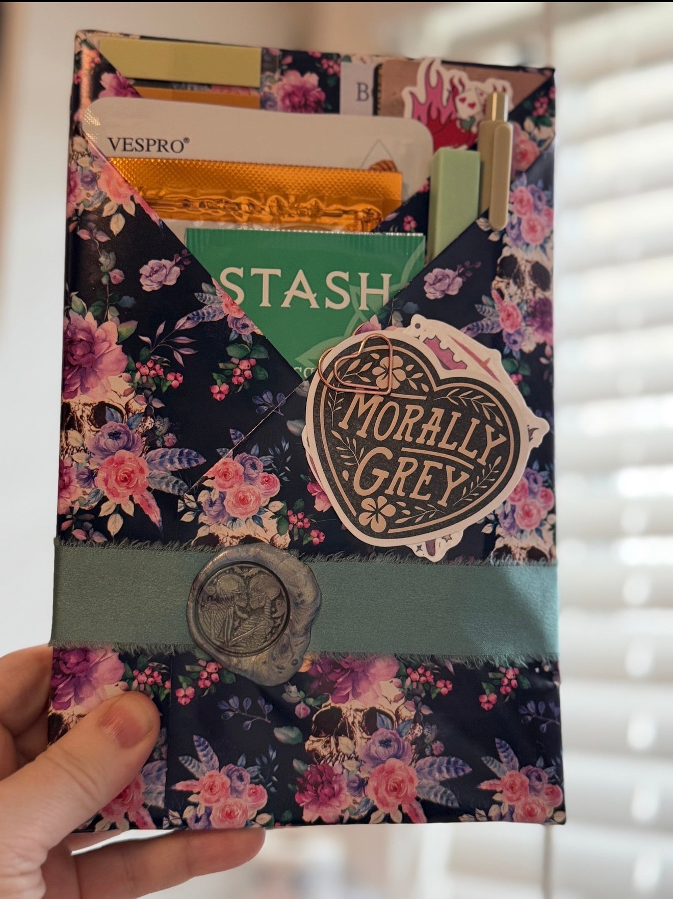 Blind Date with a Romance Book - Deluxe